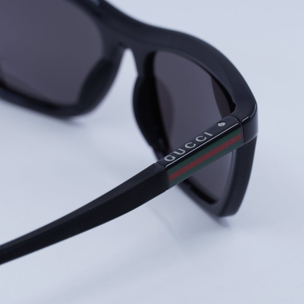🕶️ New Gucci GG1735S 001 Sunglasses - Shiny Black Frame, Grey Lenses - Picture 5 of 10